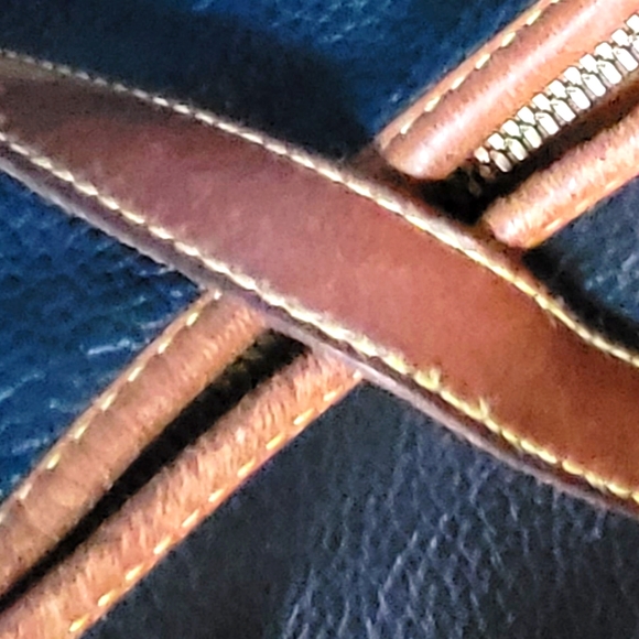 Vintage Dooney & Bourke 🦆EVC - Picture 14 of 15